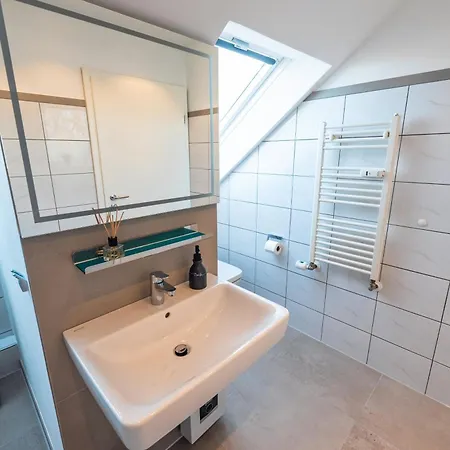 Stylisch - Citynah - Helios - Hbf - Messe Dus