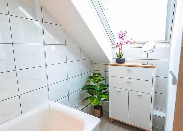 Stylisch - Citynah - Helios - Hbf - Messe Dus